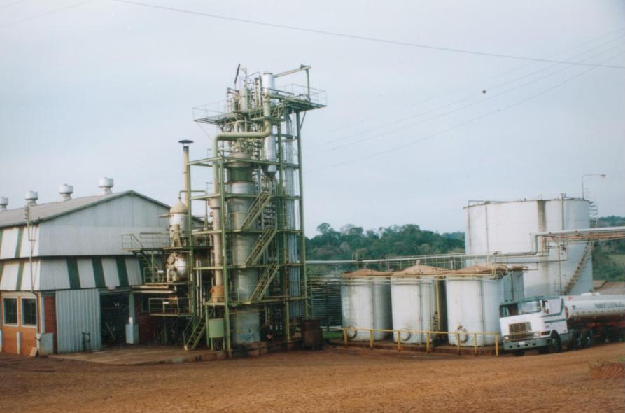 Refineria de Aceite 50.000 litros / dia-Oleaginoza RAATZ S.A.